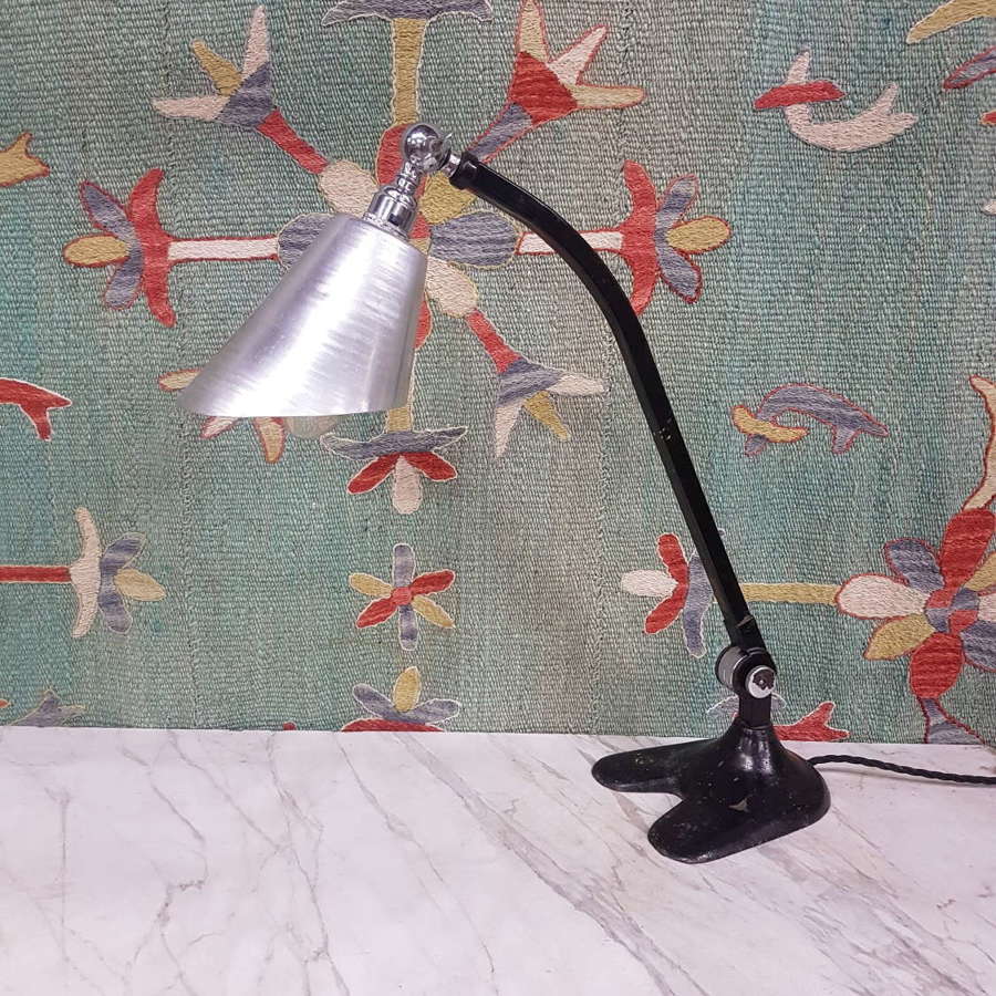 Invisaflex Desk Lamp
